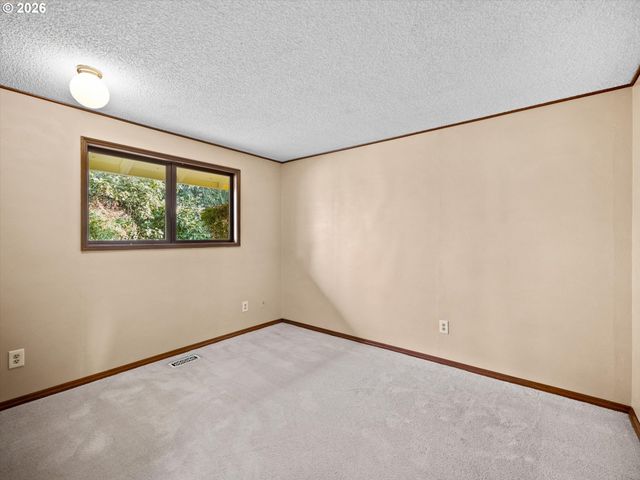 19330 Sw CLARION Ct, Beaverton, OR 97003