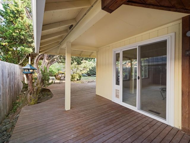 19330 Sw CLARION Ct, Beaverton, OR 97003