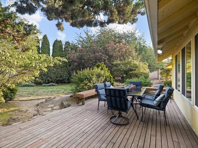 19330 Sw CLARION Ct, Beaverton, OR 97003