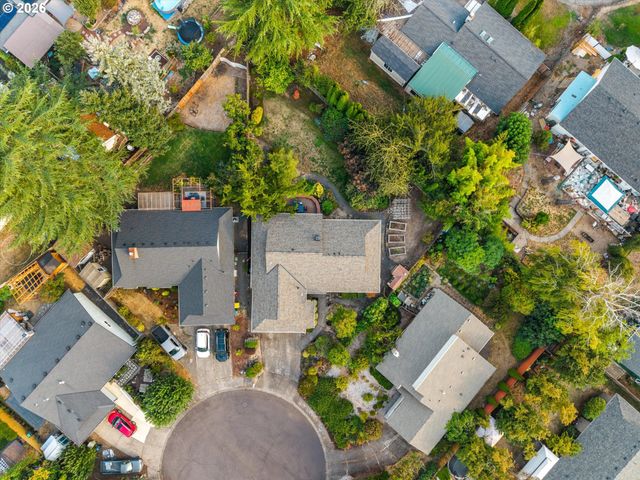 19330 Sw CLARION Ct, Beaverton, OR 97003