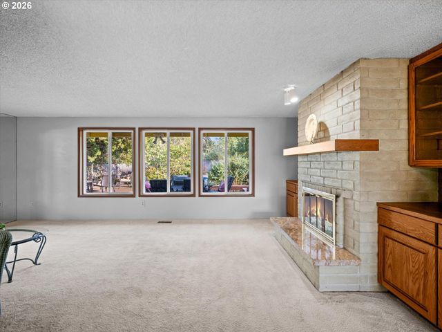 19330 Sw CLARION Ct, Beaverton, OR 97003