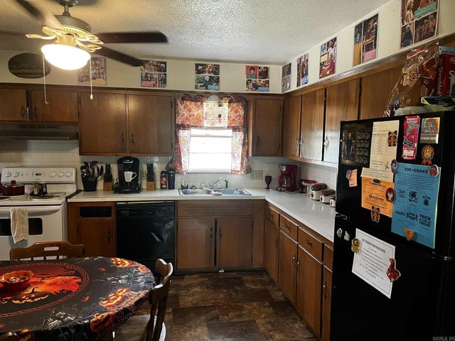 1350 W North Street, Piggott, AR 72454