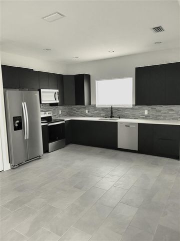 5784 GADSHAW AVENUE, North Port, FL 34291