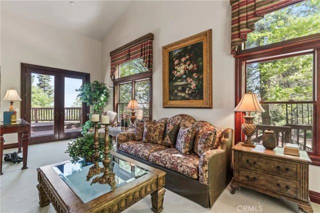 293 Fairway, Lake Arrowhead, CA 92352