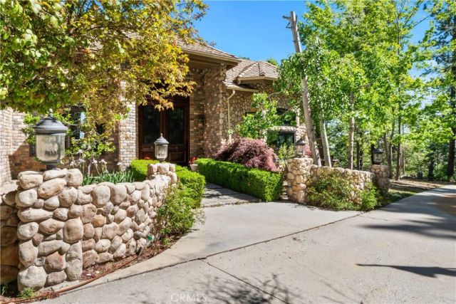 293 Fairway, Lake Arrowhead, CA 92352