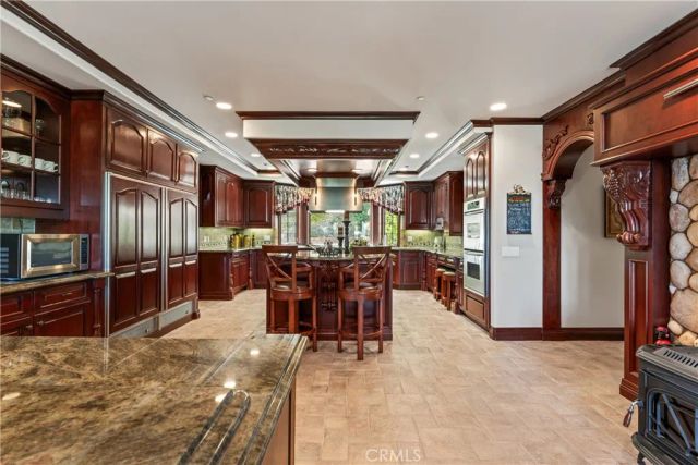 293 Fairway, Lake Arrowhead, CA 92352