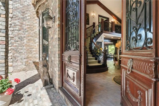 293 Fairway, Lake Arrowhead, CA 92352