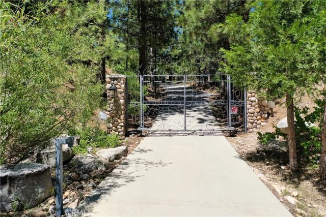 293 Fairway, Lake Arrowhead, CA 92352