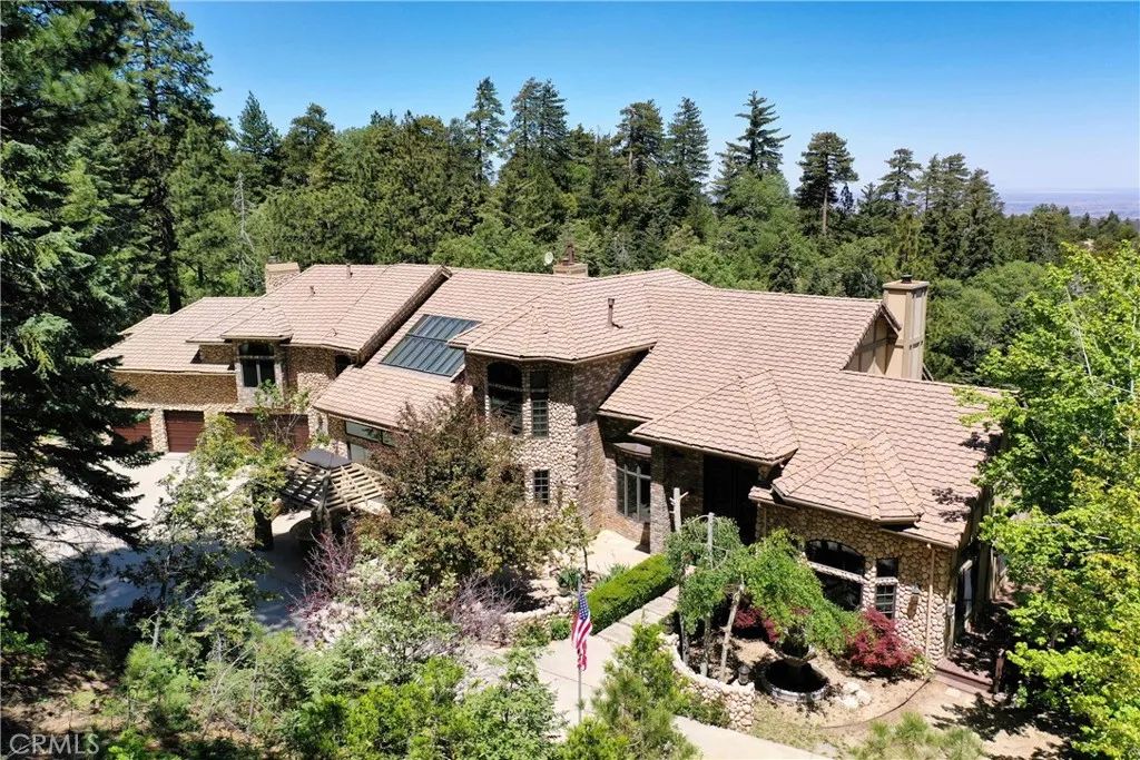 293 Fairway, Lake Arrowhead, CA 92352