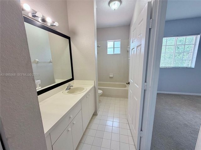 5747 Isles Cir 5747, Tamarac, FL 33321