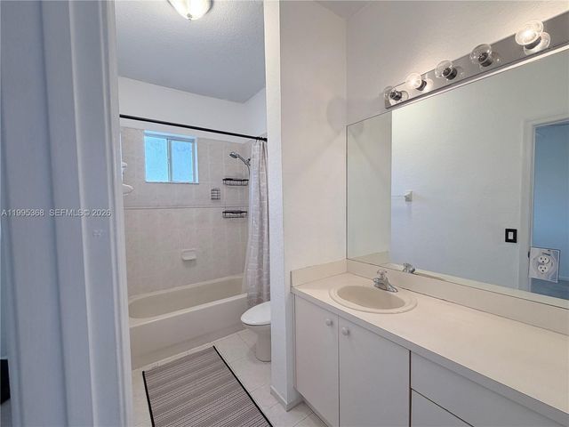 5747 Isles Cir 5747, Tamarac, FL 33321