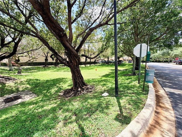 5747 Isles Cir 5747, Tamarac, FL 33321