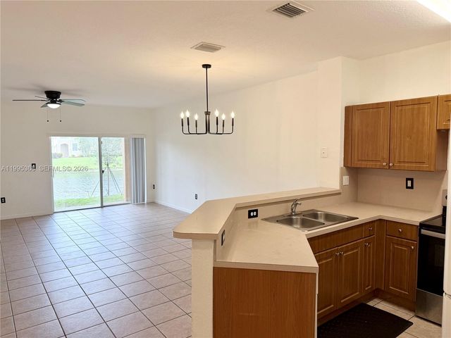 5747 Isles Cir 5747, Tamarac, FL 33321