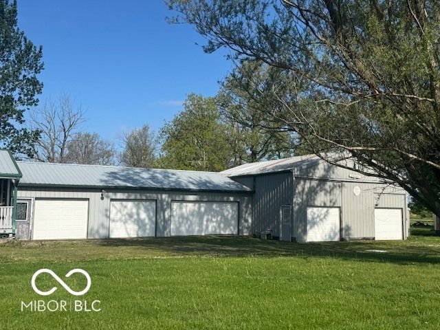 6077 S 200 E, Waldron, IN 46182