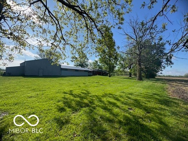 6077 S 200 E, Waldron, IN 46182