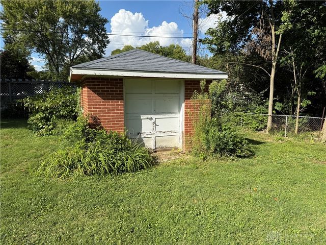 4184 Wood Acre Drive, Bellbrook, OH 45305