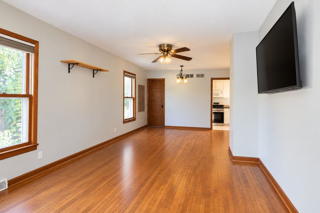 113 S Oakwood Avenue, West Chicago, IL 60185 — photo 3