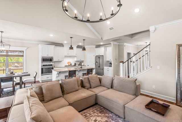 128 Caurel Cir, Little Rock, AR 72223