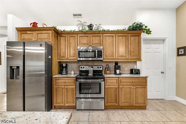 4534 SW 5th PL, Cape Coral, FL 33914