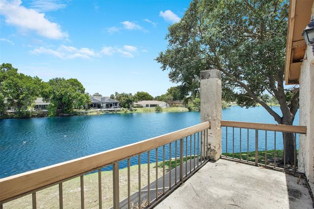 248 Wimbledon Lake Dr 248, Plantation, FL 33324
