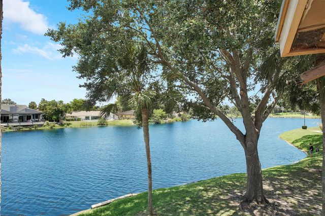 248 Wimbledon Lake Dr 248, Plantation, FL 33324