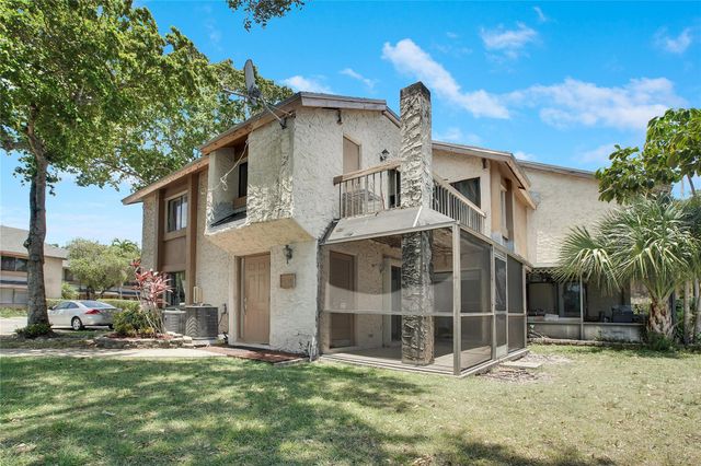 248 Wimbledon Lake Dr 248, Plantation, FL 33324