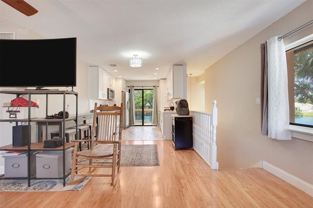 248 Wimbledon Lake Dr 248, Plantation, FL 33324