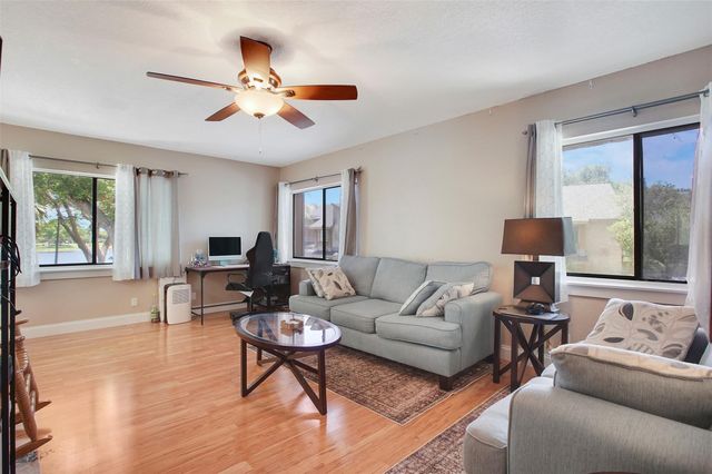 248 Wimbledon Lake Dr 248, Plantation, FL 33324