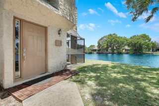 248 Wimbledon Lake Dr 248, Plantation, FL 33324