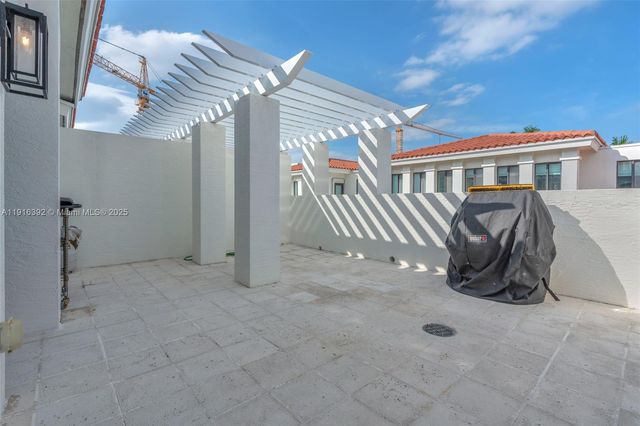 1162 98th St 4, Bay Harbor Islands, FL 33154