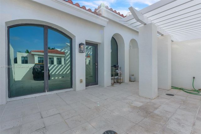 1162 98th St 4, Bay Harbor Islands, FL 33154