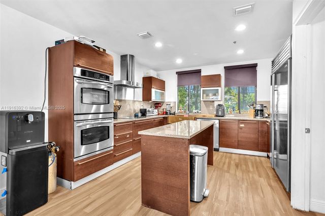 1162 98th St 4, Bay Harbor Islands, FL 33154