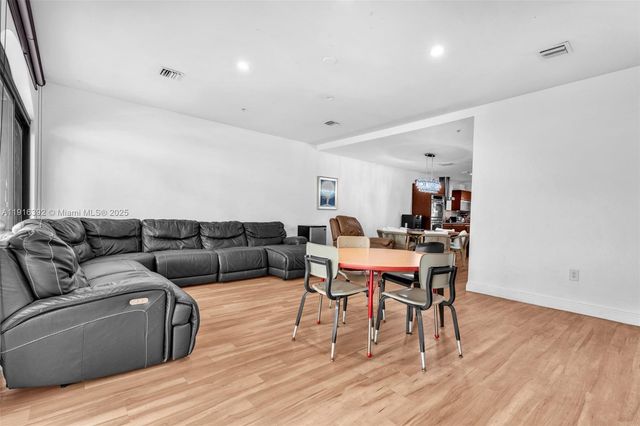 1162 98th St 4, Bay Harbor Islands, FL 33154