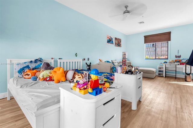 1162 98th St 4, Bay Harbor Islands, FL 33154