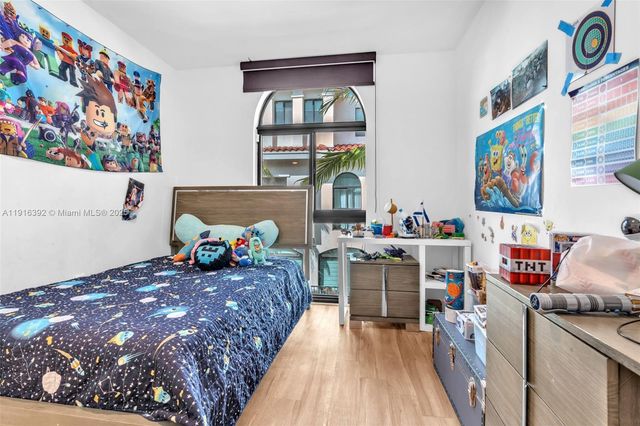 1162 98th St 4, Bay Harbor Islands, FL 33154