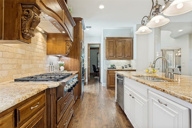 1312 Thornwood Drive, Murphy, TX 75094