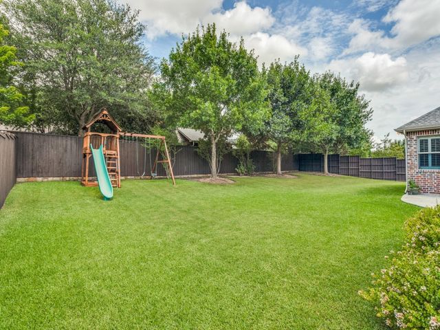 1312 Thornwood Drive, Murphy, TX 75094