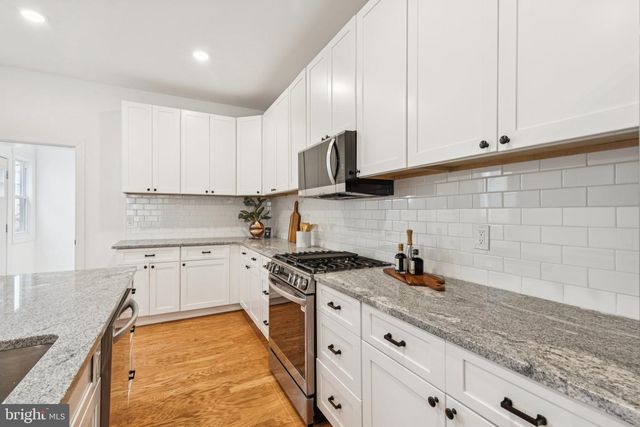 2433 BROWN ST, Philadelphia, PA 19130