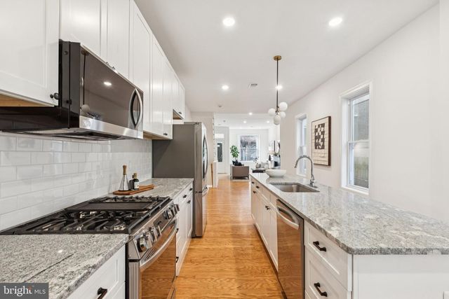 2433 BROWN ST, Philadelphia, PA 19130