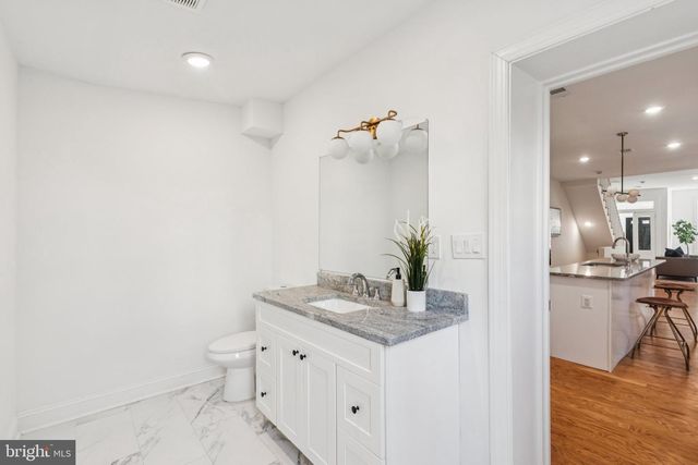 2433 BROWN ST, Philadelphia, PA 19130