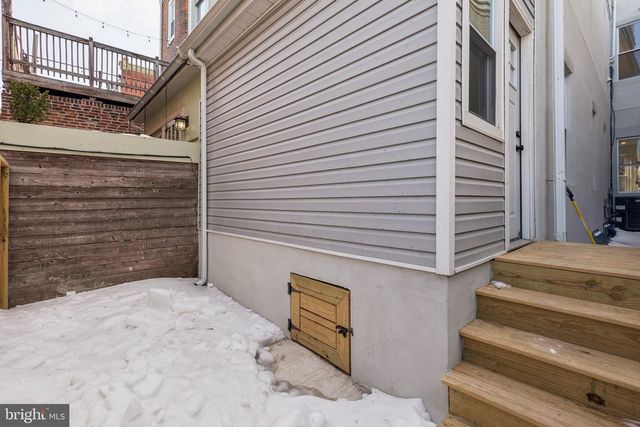 2433 BROWN ST, Philadelphia, PA 19130