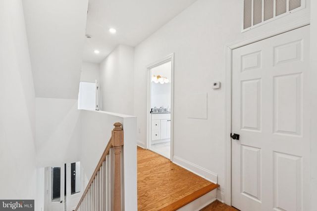 2433 BROWN ST, Philadelphia, PA 19130