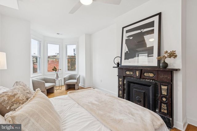 2433 BROWN ST, Philadelphia, PA 19130