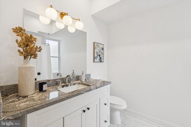 2433 BROWN ST, Philadelphia, PA 19130