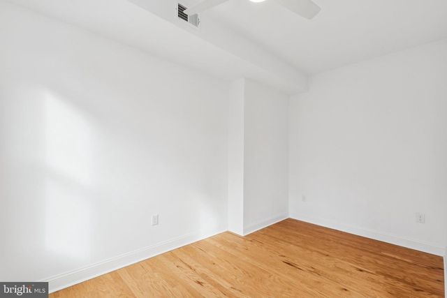 2433 BROWN ST, Philadelphia, PA 19130