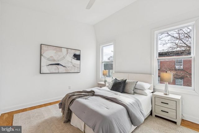 2433 BROWN ST, Philadelphia, PA 19130