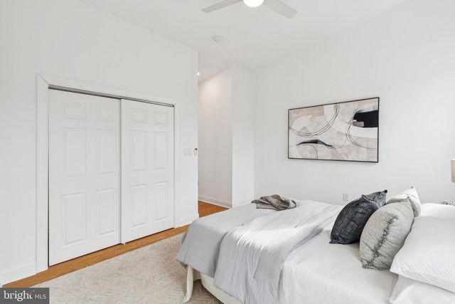 2433 BROWN ST, Philadelphia, PA 19130