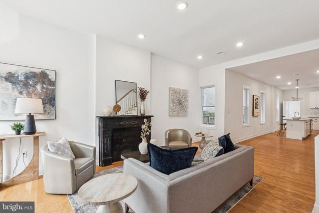 2433 BROWN ST, Philadelphia, PA 19130