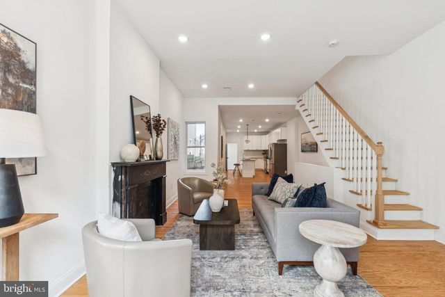 2433 BROWN ST, Philadelphia, PA 19130