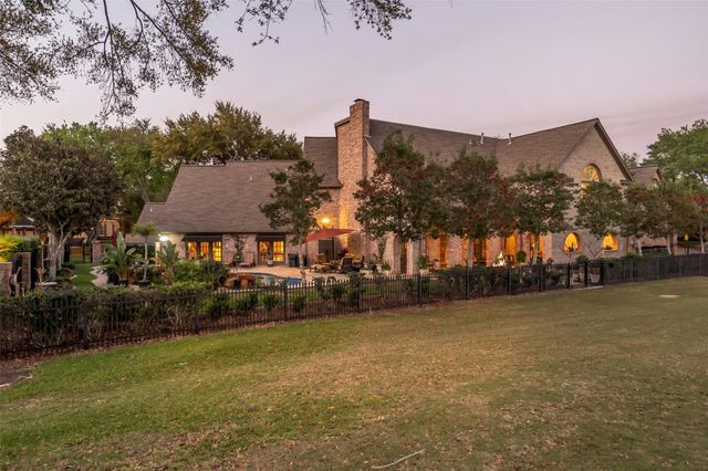 23 Muirfield Way, Sugar Land, TX 77479